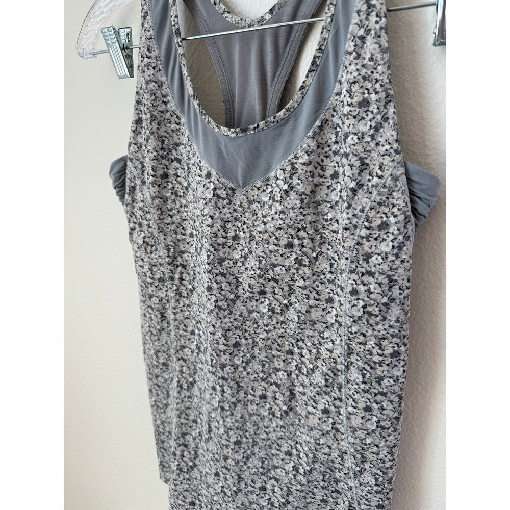 Lululemon Tone It Tank Floral Pattern Gray Size 8 - Picture 4 of 8